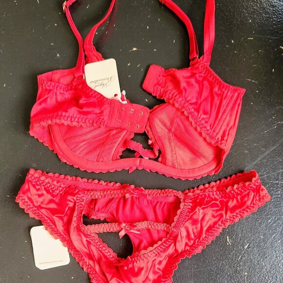 Agent Provocateur Tammi Bra Ouvert and Briefs Set in Red 32DD UK/Size 3 NWT - Picture 3 of 7